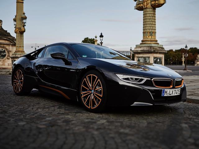 BMW��i8���꡼���θ���֥֡���ƥ���å� ���ե����� ���ǥ������פ�ȯɽ