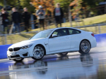 BMW Mモデルでドリフト体験！ だれでも参加OKのドライビング・レッスンをお台場で開催