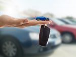 中古車はどういう流れで購入するの？その手続きの順序を知っておこう！