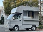 車内で仕込みできるキッチンカー「1000」＆「453」売行き好調