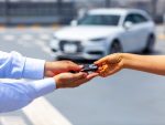 中古車選びから納車までの流れを大公開！知って得する購入の注意点とは？