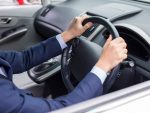 中古車を減価償却する際の個人事業主が気をつける点とは？自家用車を業務用に転用する方法も解説
