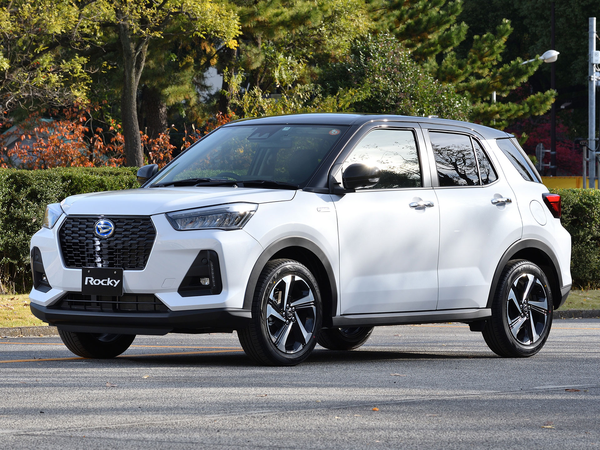 �����ϥĥ��å����ȥ饤�Х�֤�Ű����ӡ�����ѥ���SUV��̥�Ϥ����롪