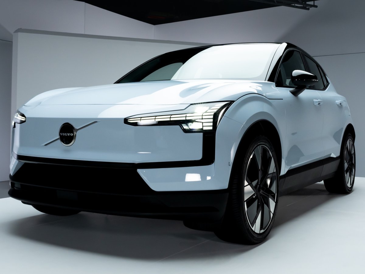 �ܥ�� ������ưSUV��EX30�����ܻ��ͤ�ȯɽ ���ʤ�559����