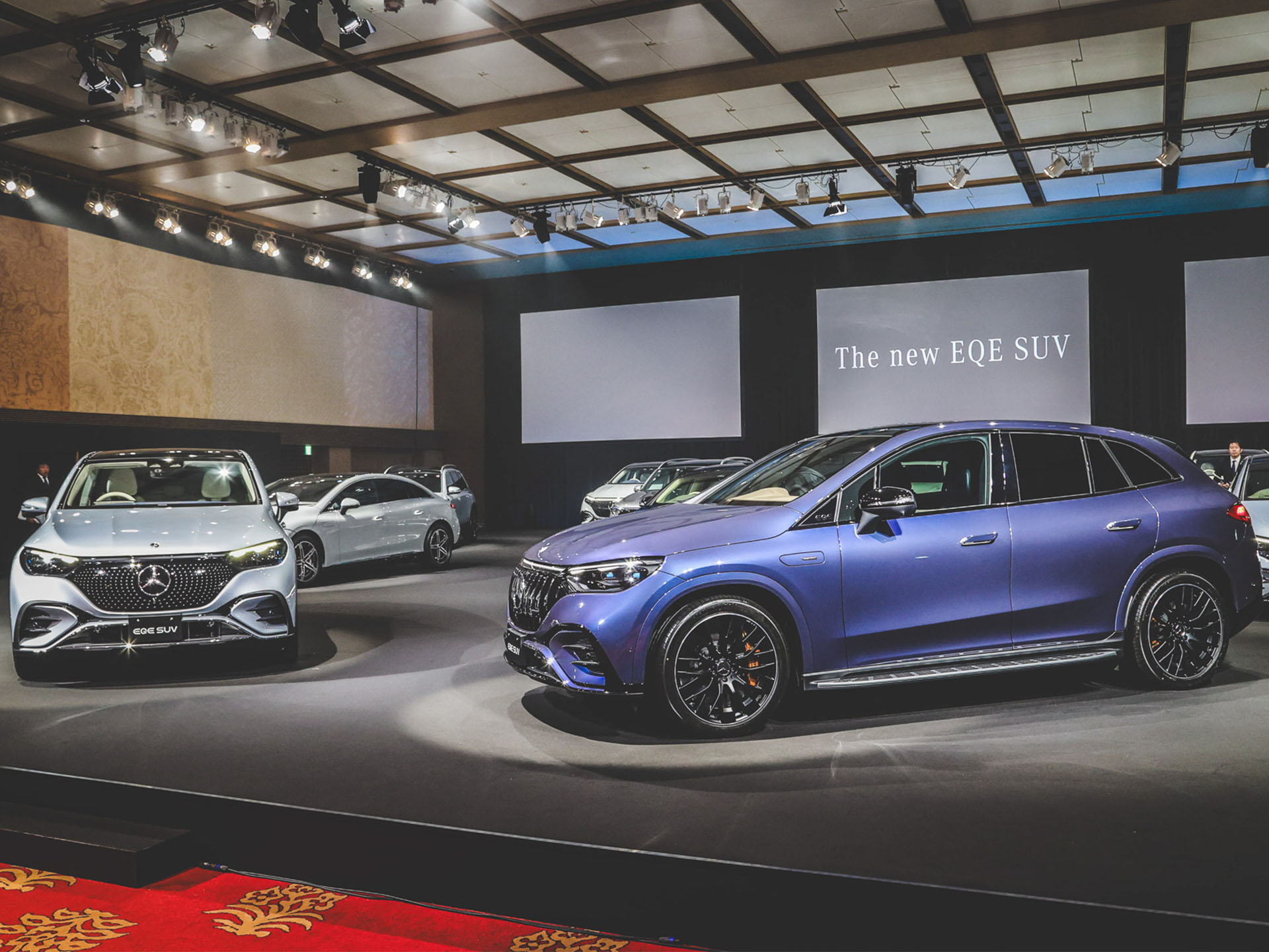 �ڥ�륻�ǥ����٥�� EQE SUV���ŵ�SUV�ե�饤�󥢥å׺Ǹ�Υԡ������о�