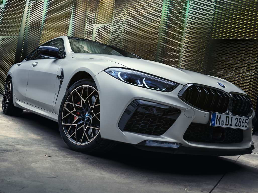 BMW M8 �饹�Ⱦ���鷺��8��θ���֥֡����ե����ʥ롦���ǥ������ 1 of 8��