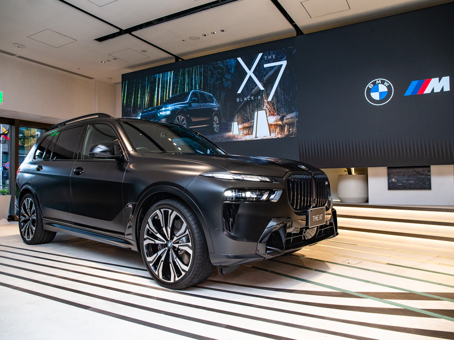 ��X7 BLACK-�������Ȥο��͵���ͻ�礷����ˤΥ֥�å���ǥ롪��BMW��