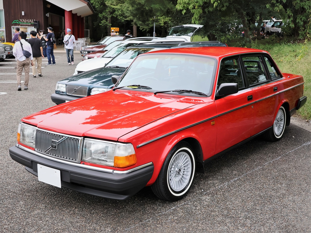 GFGS ボルボ 240 画像１１