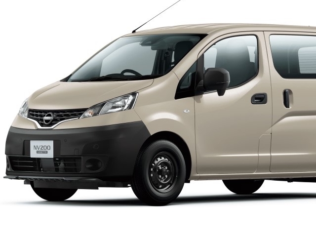 �����ƥ�����ɬ������NV200�Хͥåȡפ��ȥ����ȥɥ��ǱǤ���ɥ���ޤ˿ʲ�����