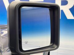 ���֥饤��ɥ������ȥ��󥵡�����Ѥ���μ֤��Τ����ɥ饤�С��������ѹ���Ԥ��ݤˡ��ٹ𲻤ȶ������դ�¥���Ƥ��������ٱ絡ǽ�Ǥ��� 7