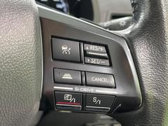 ������®�ɽ���ǽ�ե��롼������ȥ�����۹�®ƻϩ�Ǥ�Ĺ��Υ���Ԥ��ڤˡ�����ư��®�٤��ݤĥ��롼������ȥ����뤬�����ͷڸ������ƥ��Ϣ�Ȥ��������μ�ξ���Τ��Ƽִ֤��ݤĤ褦��®��Ĵ�ᤷ�Ƥ���ޤ����� 5