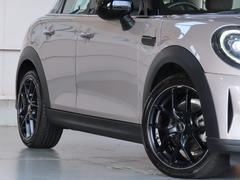 ­���ˤϥ�å���ǥ�����μҳ�����������ۥ���������夷���ܥǥ����顼�Ρ֥롼�եȥåץ��졼�פ�������Ĵ�¡�������λĹ¤⽽ʬ�ˤ���¿����Ƥ����ĺ���ޤ��� 5
