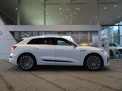 �����ǥ��ǥ�����Υݥ���ȤǤ��롢�ܥ�ͥåȤΥ饤�󤫤�Ҥ����ξ��������ǥ����󡢥�åץ��饦��ɥǥ�����������ä����ˤⷿ���줷�ޤ��󡣸����Τ򤦤äȤꤵ���ޤ��� 5