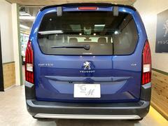 �ȥ�󥯤Υꥢ���饹�ϥ��饹�ϥå�����ܡ��ȥ�󥯥����Ȥ��礭���ơ������Ĥ᤬����ä����ѡ���������ʻ�����������ꥢ���饹�ʤ鳫���Ĥ��ڡ��Ǥ��� 6