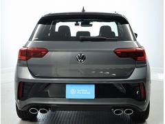 ���ʥ����ɥ��륨�åȤ���ϡ��ɥ��ȥܥǥ��ζѰ�Ƕ�����֤��顢���٤ι⤵�˥ե��륯�������θؤ�򴶤��ޤ� 3