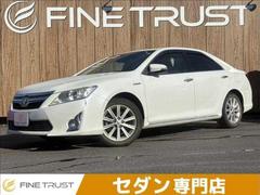 カムリ　ハイブリッド　Ｇパッケージ　サンルーフ　ＥＴＣ　禁煙車　スマートキー　オートエアコン　ディスチャージヘッドライト　ＵＳＢポート　パワーシート　電動格納ミラー　純正１７インチアルミホイール　オートヘッドライト（トヨタ）